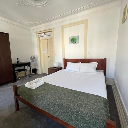 Sao Lazaro Bhuiyan Family Host Hotel Lisboa Ngoại thất bức ảnh