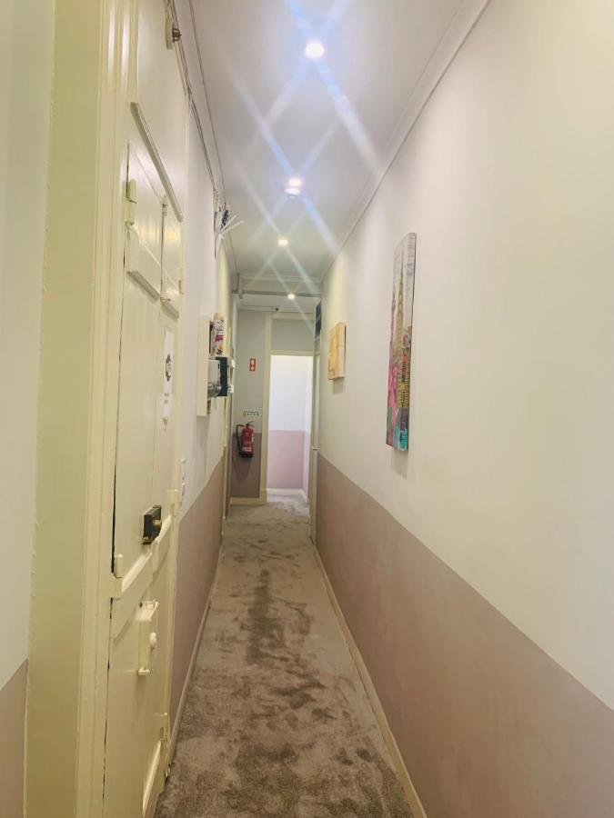 Sao Lazaro Bhuiyan Family Host Hotel Lisboa Ngoại thất bức ảnh