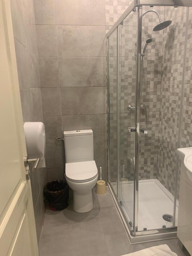 Sao Lazaro Bhuiyan Family Host Hotel Lisboa Ngoại thất bức ảnh