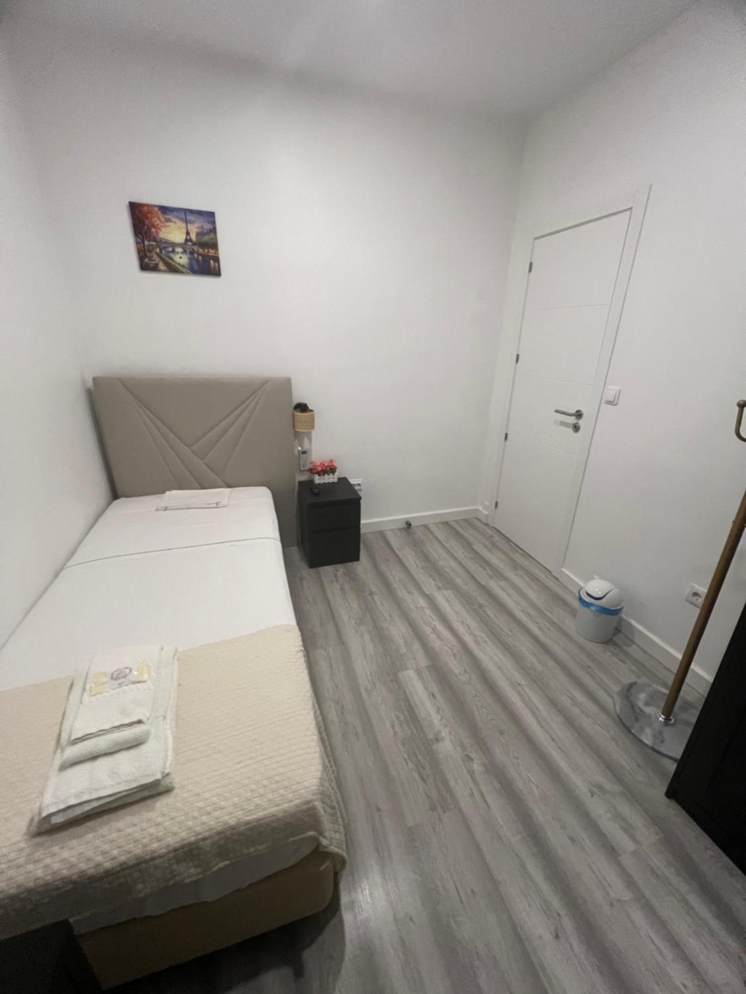 Sao Lazaro Bhuiyan Family Host Hotel Lisboa Ngoại thất bức ảnh