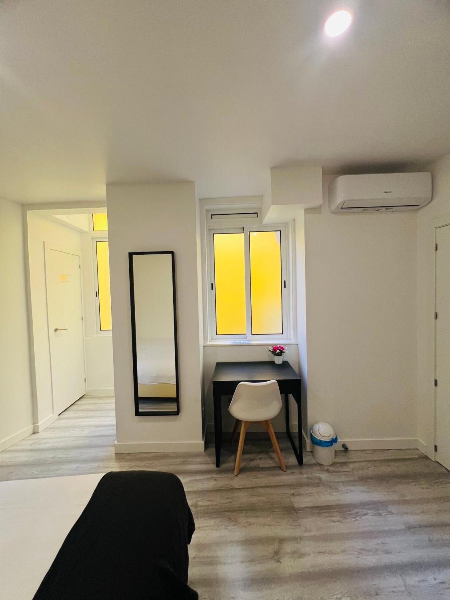 Sao Lazaro Bhuiyan Family Host Hotel Lisboa Ngoại thất bức ảnh